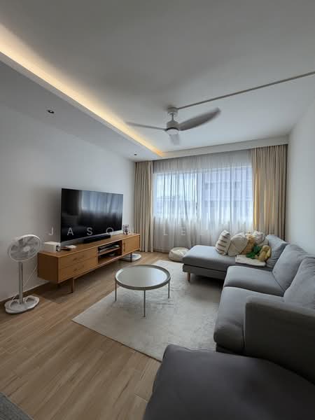 541 Serangoon North Avenue 4, 541 Serangoon North Avenue 4, 3 Bedrooms, 1,313 sqft, HDB Flat For Sale, by Jason Lee ZY, 500200212 - Living Room - PropertyGuru.com.sg