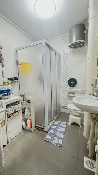 108 Jalan Rajah, 108 Jalan Rajah, 3 Bedrooms, 1,593 sqft, HDB Flat For Sale, by Stanley Wee, 500200216 - Bathroom - PropertyGuru.com.sg