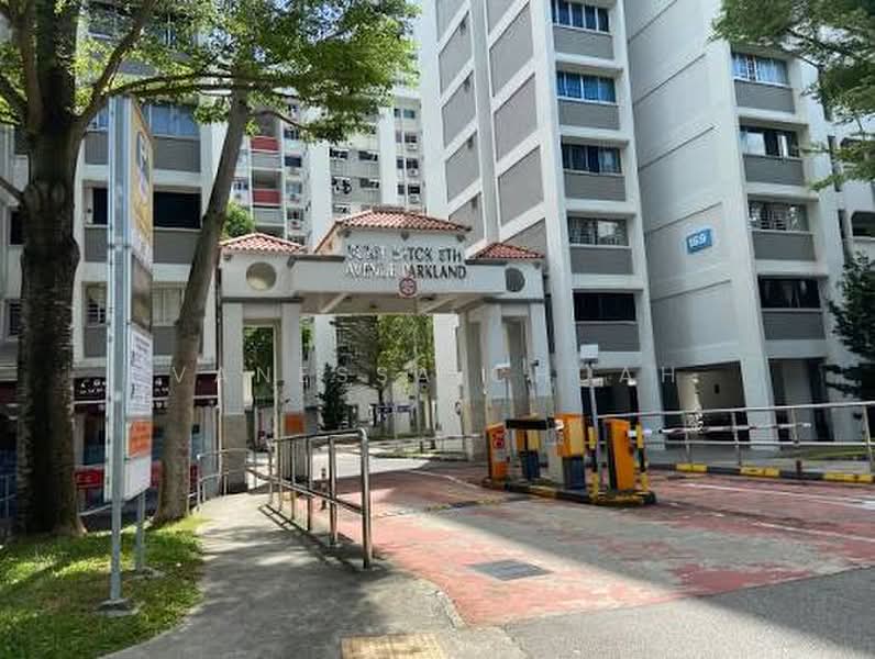 168 Bukit Batok West Avenue 8, 168 Bukit Batok West Avenue 8, 3 Bedrooms, 1,100 sqft, HDB Flat For Rent, by Vanessa Chuah, 500200217 - Exterior - PropertyGuru.com.sg
