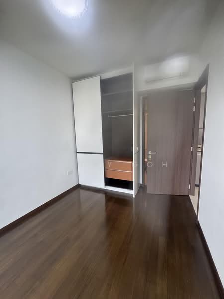 Royalgreen, 6A Anamalai Avenue, 2 Bedrooms, 721 sqft, Condominium For Sale, by Cathy Goh, 500200221 - Bedroom - PropertyGuru.com.sg