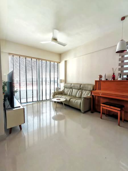 The Maylea, 242K Pasir Panjang Road, 2 Bedrooms, 1,023 sqft, Condominium For Sale, by Francis Tay, 500200223 - Living Room - PropertyGuru.com.sg