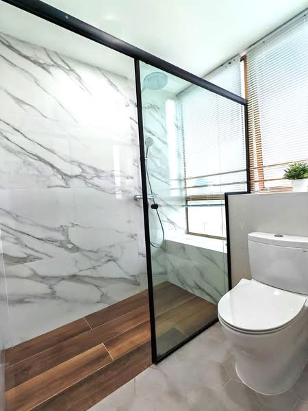The Maylea, 242K Pasir Panjang Road, 2 Bedrooms, 1,023 sqft, Condominium For Sale, by Francis Tay, 500200223 - Bathroom - PropertyGuru.com.sg