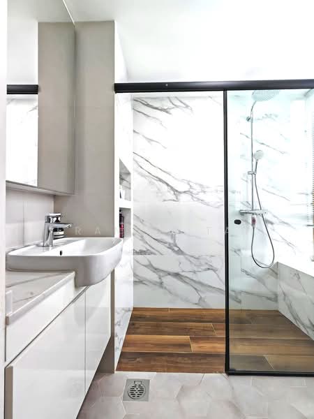 The Maylea, 242K Pasir Panjang Road, 2 Bedrooms, 1,023 sqft, Condominium For Sale, by Francis Tay, 500200223 - Bathroom - PropertyGuru.com.sg