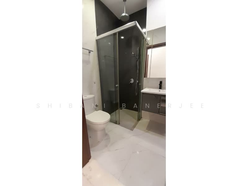 Urban Vista, 10 Tanah Merah Kechil Link, 3 Bedrooms, 850 sqft, Condominium For Rent, by Shibani Banerjee, 500200241 - Bathroom - PropertyGuru.com.sg
