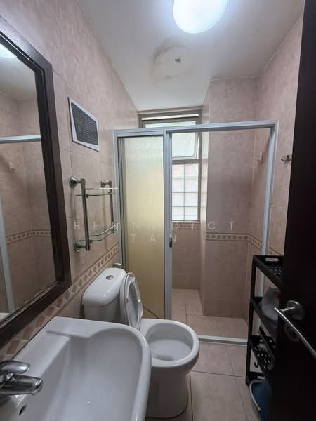 Maple Woods, 985 Bukit Timah Road, Room Rental, 120 sqft, Condominium For Rent, by Bennedict Tan, 500200242 - Bathroom - PropertyGuru.com.sg