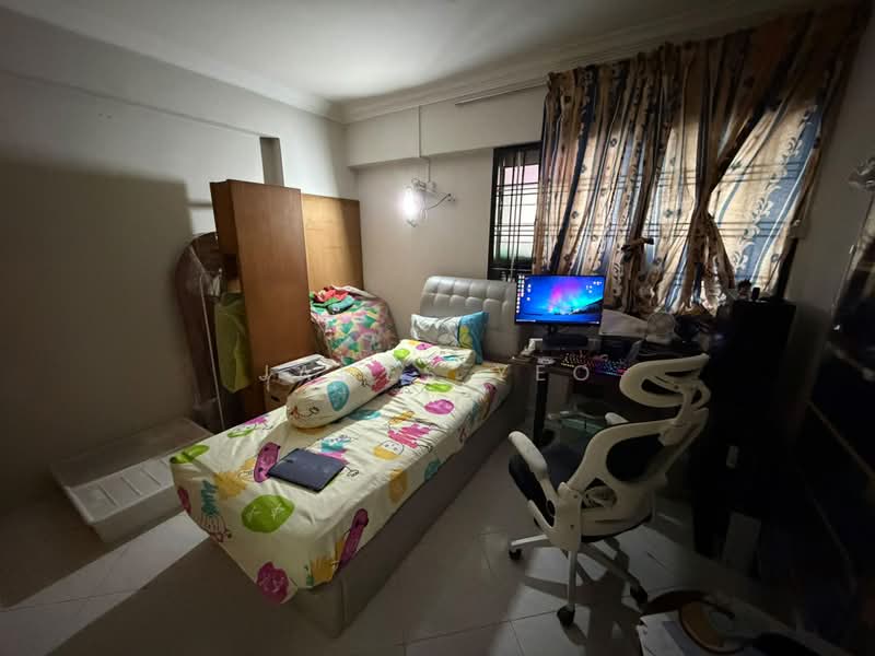 432 Choa Chu Kang Avenue 4, 432 Choa Chu Kang Avenue 4, 3 Bedrooms, 1,151 sqft, HDB Flat For Sale, by James Yeo, 500200244 - Bedroom - PropertyGuru.com.sg