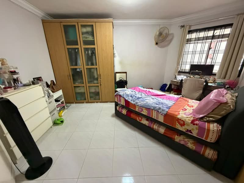432 Choa Chu Kang Avenue 4, 432 Choa Chu Kang Avenue 4, 3 Bedrooms, 1,151 sqft, HDB Flat For Sale, by James Yeo, 500200244 - Bedroom - PropertyGuru.com.sg