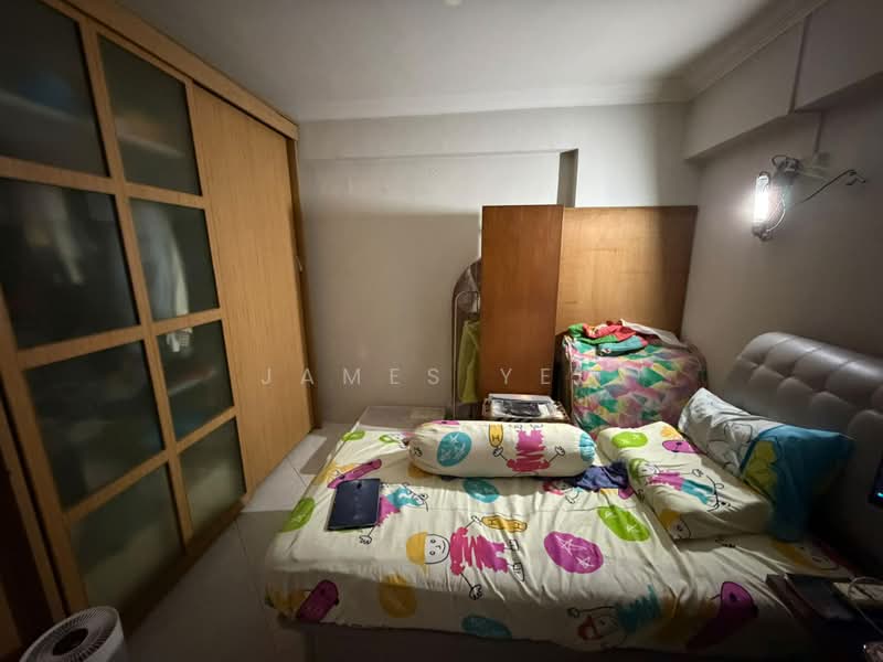 432 Choa Chu Kang Avenue 4, 432 Choa Chu Kang Avenue 4, 3 Bedrooms, 1,151 sqft, HDB Flat For Sale, by James Yeo, 500200244 - Bedroom - PropertyGuru.com.sg