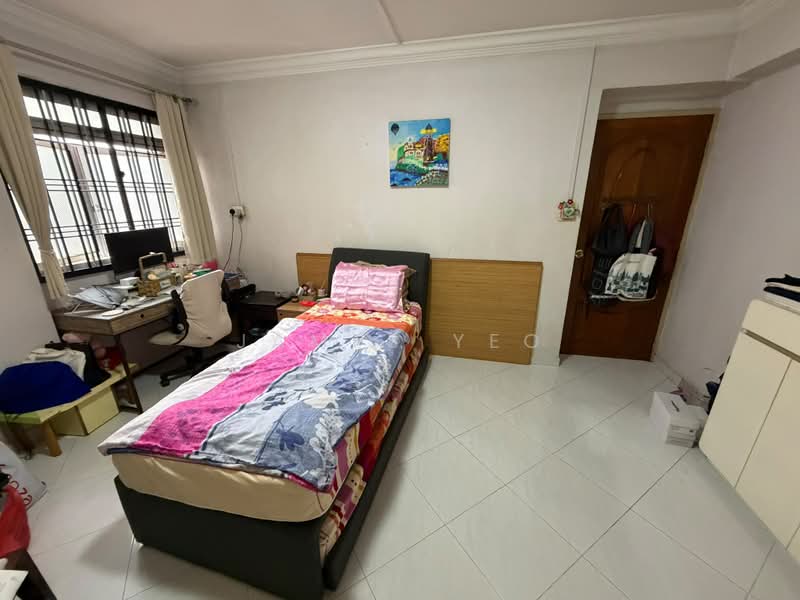 432 Choa Chu Kang Avenue 4, 432 Choa Chu Kang Avenue 4, 3 Bedrooms, 1,151 sqft, HDB Flat For Sale, by James Yeo, 500200244 - Bedroom - PropertyGuru.com.sg