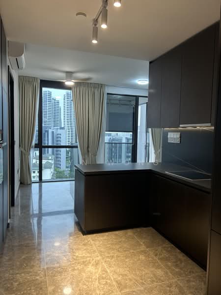Hyll on Holland, 93 Holland Road, Tanglin / Holland / Bukit Timah, 2 Bedrooms, 700 sqft, Condominium For Sale, by Lyn Wong, 500200247 - Kitchen - PropertyGuru.com.sg