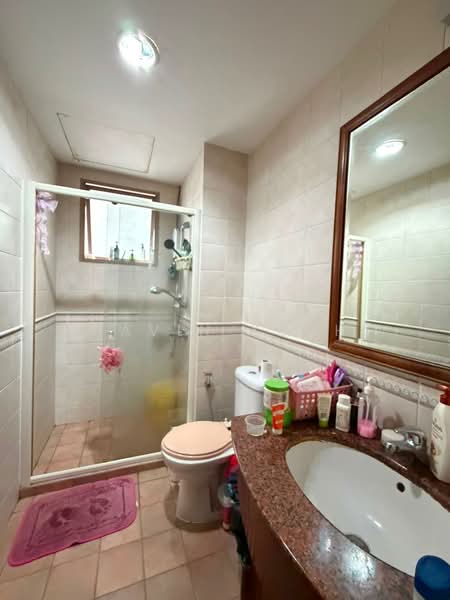 The Rivervale, 3 Rivervale Link, 3 Bedrooms, 1,292 sqft, Condominium For Sale, by Kavin Kuah, 500200249 - Bathroom - PropertyGuru.com.sg