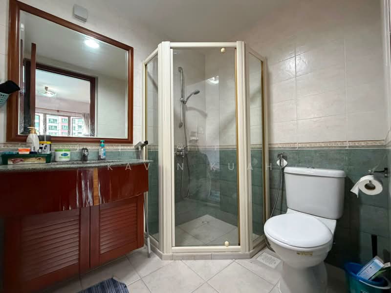 The Rivervale, 3 Rivervale Link, 3 Bedrooms, 1,292 sqft, Condominium For Sale, by Kavin Kuah, 500200249 - Bathroom - PropertyGuru.com.sg