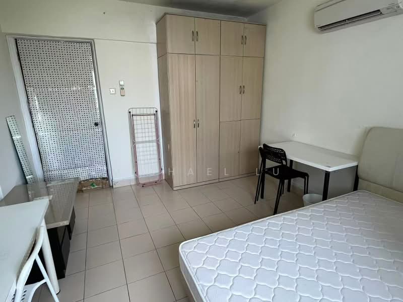 Pine Grove, 1A Pine Grove, 1 Bedroom, 250 sqft, Condominium For Rent, by Michael Lu, 500200259 - Bedroom - PropertyGuru.com.sg