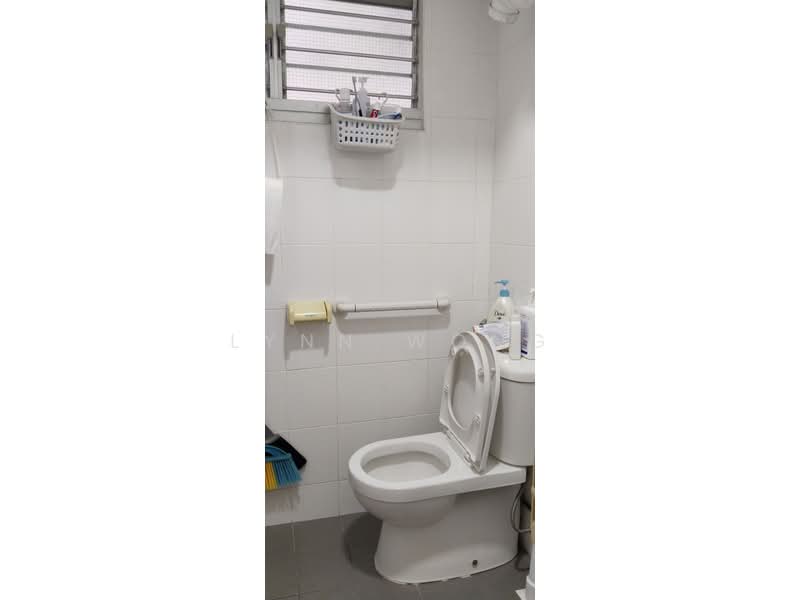 708 Bedok North Road, 708 Bedok North Road, Bedok / Upper East Coast, Room Rental, 120 sqft, HDB Flat For Rent, by Lynn Wong, 500200272 - Bathroom - PropertyGuru.com.sg