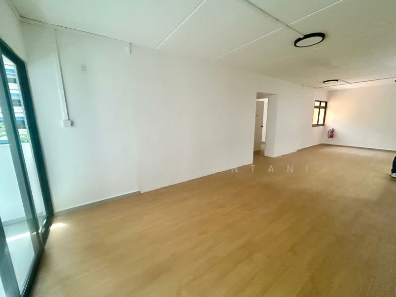 11 Pine Close, 11 Pine Close, 3 Bedrooms, 1,216 sqft, HDB Flat For Sale, by Rick Khiantani, 500200277 - Interior - PropertyGuru.com.sg