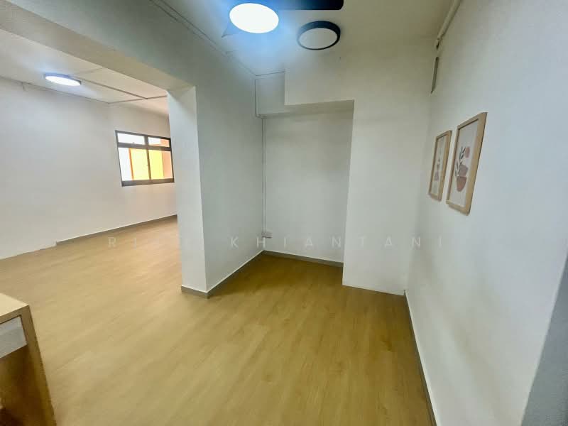 11 Pine Close, 11 Pine Close, 3 Bedrooms, 1,216 sqft, HDB Flat For Sale, by Rick Khiantani, 500200277 - Interior - PropertyGuru.com.sg