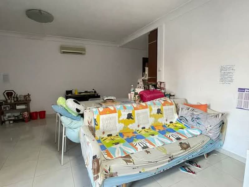 251 Compassvale Street, 251 Compassvale Street, 3 Bedrooms, 1,237 sqft, HDB Flat For Rent, by Miriam R. Ng, 500200280 - Living Room - PropertyGuru.com.sg