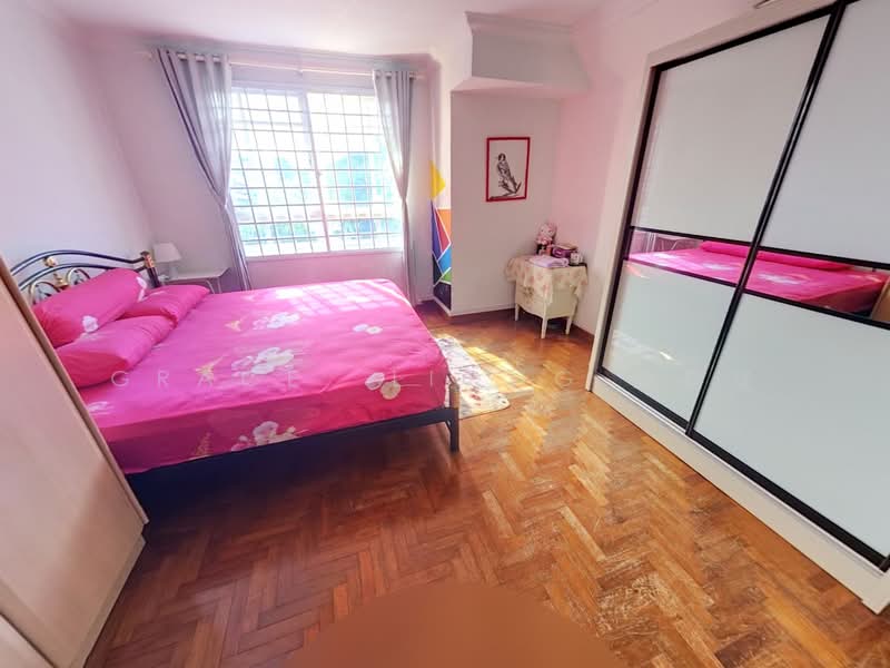 ❤️ Corner Terrace within 1 KM to Maris Stella Pr. School ❤️, Jalan Lokam, Jalan Mahir, Tai Keng Avenue, Tai Keng Gardens, Tai Keng Lane, Tai Keng Place, Tai Keng Terrace, Upper Paya Lebar Road, Upper Serangoon Road, Wan Tho Avenue, 5 Bedrooms, 3,500 sqft, Corner Terrace For Sale, by Grace LIONG 梁礜從, 500200285 - Bedroom - PropertyGuru.com.sg