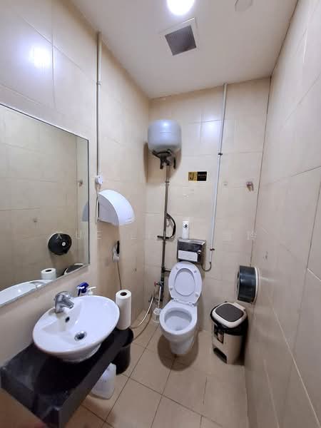 East Village, 430 Upper Changi Road, Bedok / Upper East Coast, 969 sqft, Other Retail For Rent, by Xue Ling 雪玲, 500200289 - Bathroom - CommercialGuru.com.sg
