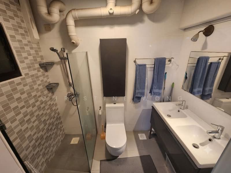 813 Jellicoe Road, 813 Jellicoe Road, 3 Bedrooms, 1,184 sqft, HDB Flat For Sale, by Christine Wong, 500200292 - Bathroom - PropertyGuru.com.sg