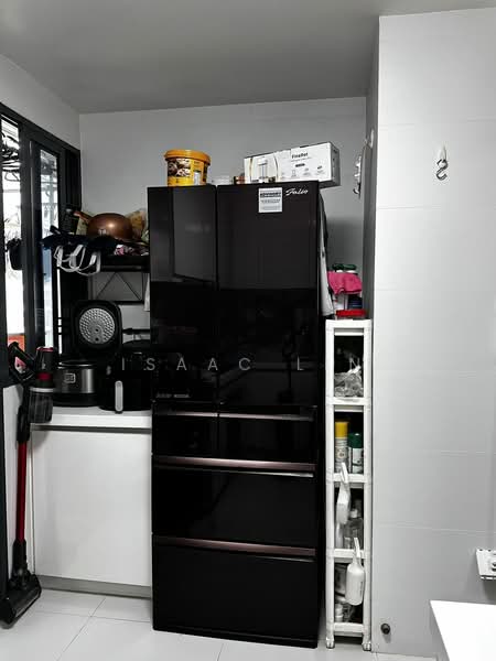 SkyPark Residences, 1 Sembawang Crescent, 3 Bedrooms, 1,152 sqft, Executive Condominium For Sale, by Isaac Lin, 500200299 - Kitchen - PropertyGuru.com.sg