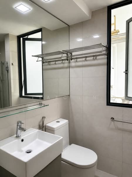 SkyPark Residences, 1 Sembawang Crescent, 3 Bedrooms, 1,152 sqft, Executive Condominium For Sale, by Isaac Lin, 500200299 - Bathroom - PropertyGuru.com.sg