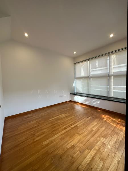 Eleven @ Holland, 11 Holland Link, 5 Bedrooms, 3,713 sqft, Cluster House For Sale, by Jenny Lau Wee Eng, 500200301 - Interior - PropertyGuru.com.sg