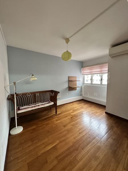 9 Holland Avenue, 9 Holland Avenue, 2 Bedrooms, 721 sqft, HDB Flat For Sale, by Goh Mei Ning, 500200303 - Living Room - PropertyGuru.com.sg