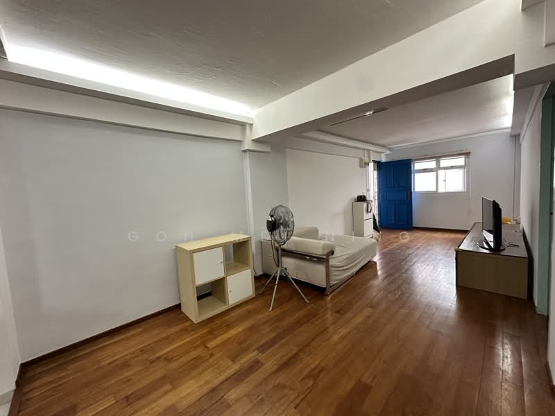 9 Holland Avenue, 9 Holland Avenue, 2 Bedrooms, 721 sqft, HDB Flat For Sale, by Goh Mei Ning, 500200303 - Living Room - PropertyGuru.com.sg