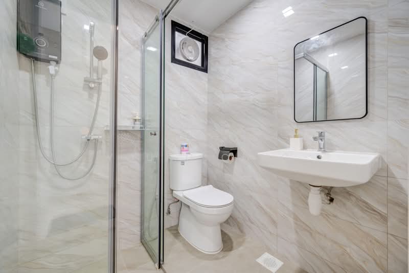 Simsville, 2 Geylang East Avenue 2, Room Rental, 108 sqft, Condominium For Rent, by Young Chng, 500200306 - Bathroom - PropertyGuru.com.sg