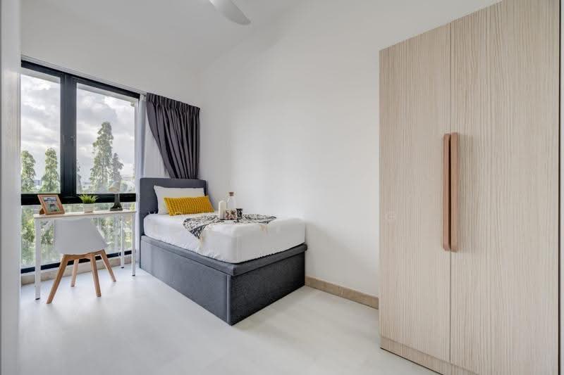 Simsville, 2 Geylang East Avenue 2, Eunos / Geylang / Paya Lebar, Room Rental, 108 sqft, Condominium For Rent, by Young Chng, 500200306 - Bedroom R2 - PropertyGuru.com.sg