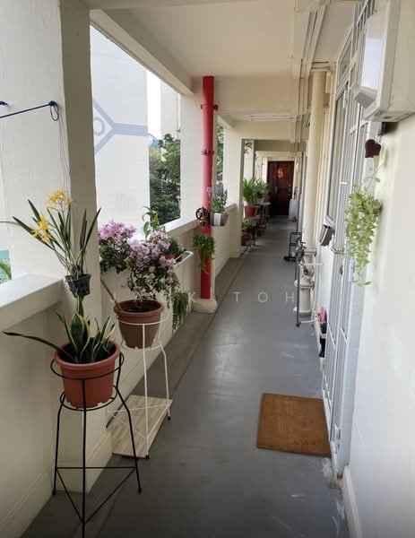 88 Commonwealth Close, 88 Commonwealth Close, 2 Bedrooms, 660 sqft, HDB Flat For Rent, by Jack Toh, 500200308 - Corridor - PropertyGuru.com.sg