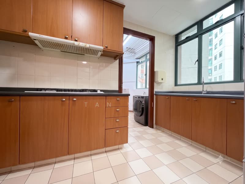 Summerdale, 6 Boon Lay Drive, Room Rental, 150 sqft, Condominium For Rent, by Tan Wei, 500200311 - Kitchen - PropertyGuru.com.sg