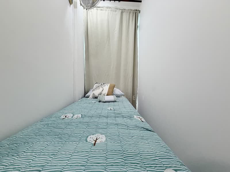 Summerdale, 6 Boon Lay Drive, Boon Lay / Jurong / Tuas, Room Rental, 100 sqft, Condominium For Rent, by Tan Wei, 500200311 - Bedroom - PropertyGuru.com.sg