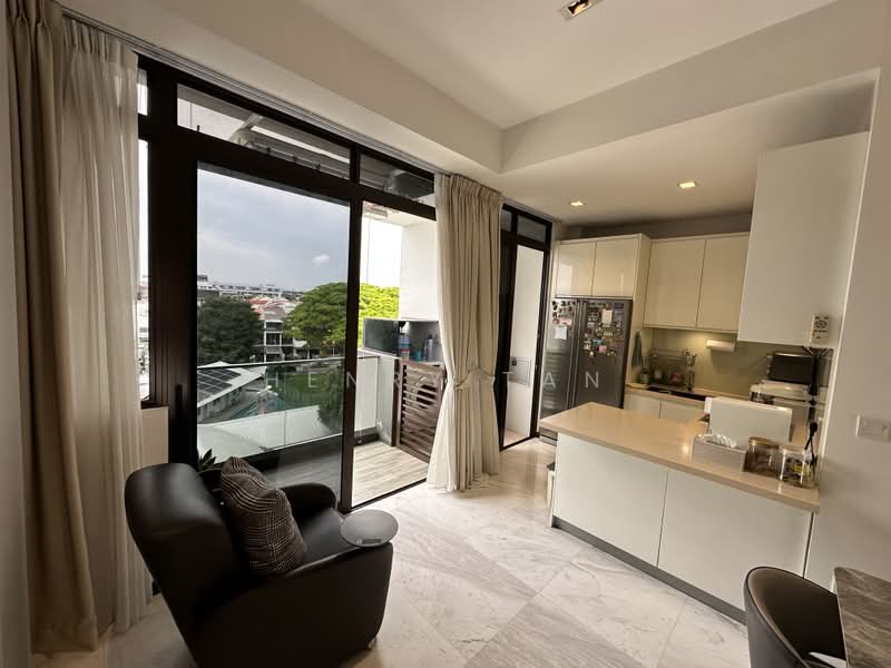 Mayfair Residences, 531 East Coast Road, 3 Bedrooms, 1,184 sqft, Apartment For Sale, by Henry Tan, 500200318 - Kitchen - PropertyGuru.com.sg
