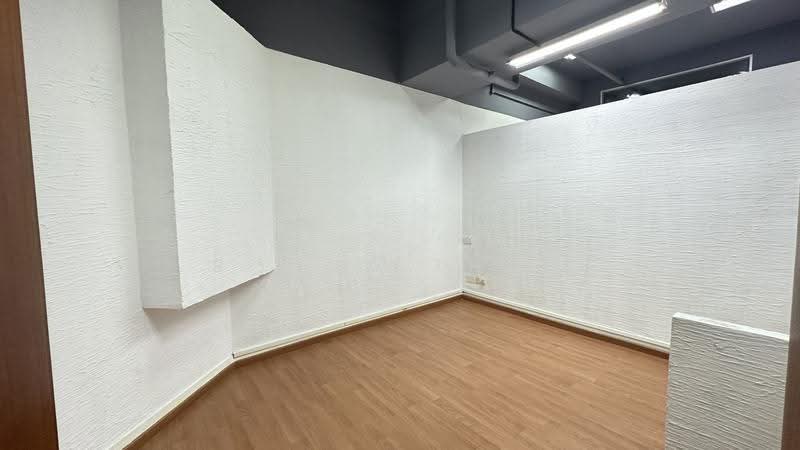 Ubi Techpark, 10 Ubi Crescent, Eunos / Geylang / Paya Lebar, 659 sqft, Light Industrial (B1) For Rent, by Ronda Tham, 500200320 - Interior - CommercialGuru.com.sg