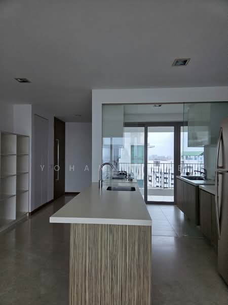 Trevista, 25 Lorong 3 Toa Payoh, Room Rental, 120 sqft, Condominium For Rent, by Yohanna Lie, 500200323 - Kitchen - PropertyGuru.com.sg
