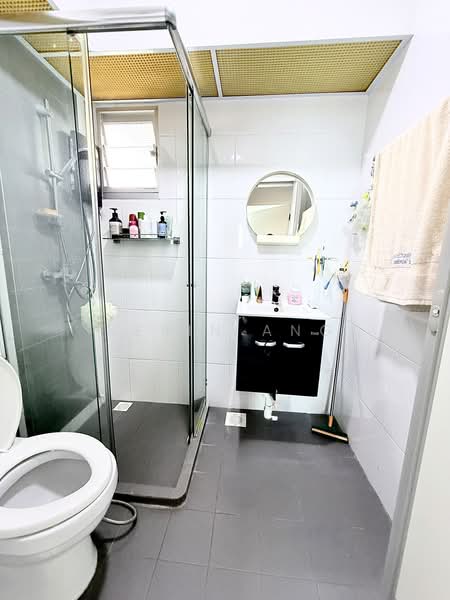 455A Teck Ghee Parkview, 455A Ang Mo Kio Street 44, 3 Bedrooms, 1,001 sqft, HDB Flat For Sale, by Kerin Ang, 500200327 - Bathroom - PropertyGuru.com.sg