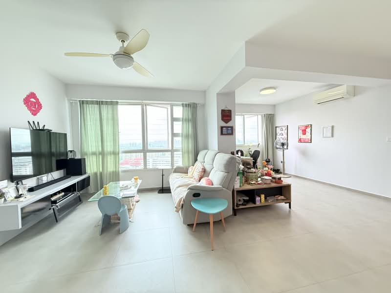 455A Teck Ghee Parkview, 455A Ang Mo Kio Street 44, 3 Bedrooms, 1,001 sqft, HDB Flat For Sale, by Kerin Ang, 500200327 - Living Room - PropertyGuru.com.sg