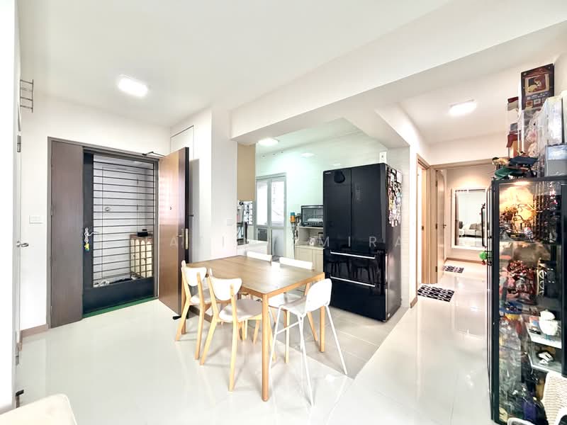 421A Northshore Drive, 421A Northshore Drive, 2 Bedrooms, 732 sqft, HDB Flat For Sale, by Fatin Amira, 500200330 - Dining Room - PropertyGuru.com.sg