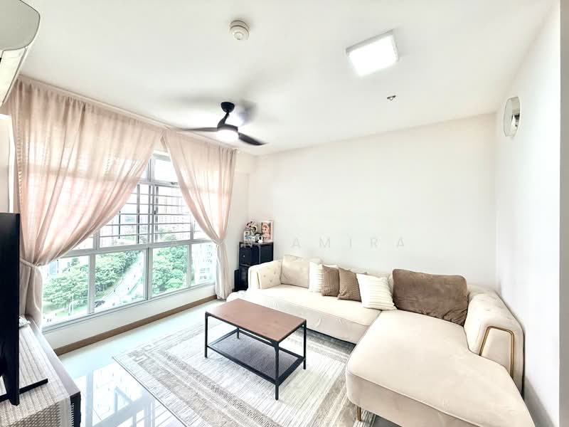 421A Northshore Drive, 421A Northshore Drive, 2 Bedrooms, 732 sqft, HDB Flat For Sale, by Fatin Amira, 500200330 - Living Room - PropertyGuru.com.sg