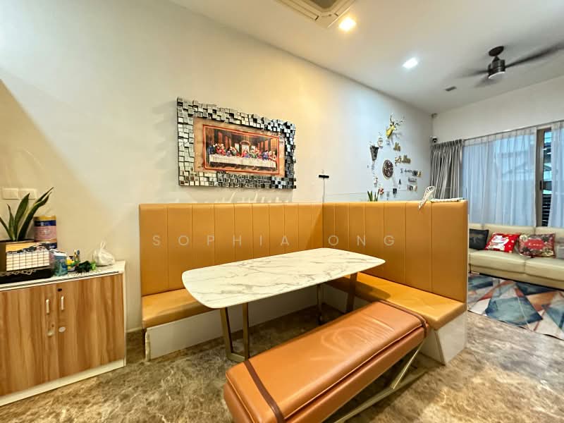 ⭐ 3.5 Sty Renovated Inter terrace ⭐, Parry Road - Rosyth Road - Poh Huat Road - Kovan Road, 5 Bedrooms, 3,000 sqft, Terraced House For Sale, by Sophia Ong, 500200331 - Dining Room - PropertyGuru.com.sg