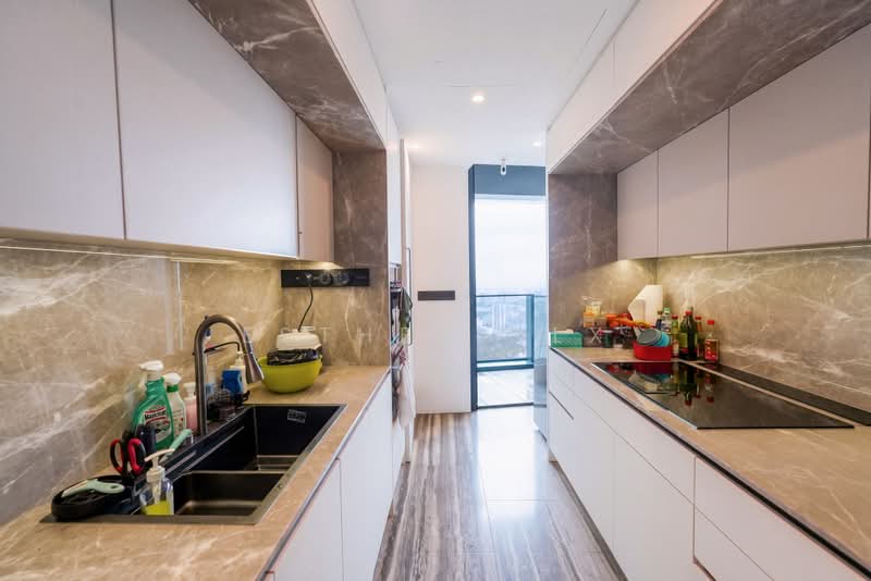 DUO Residences, 1 Fraser Street, 5 Bedrooms, 4,392 sqft, Apartment For Sale, by Esther Clx, 500200332 - Kitchen - PropertyGuru.com.sg