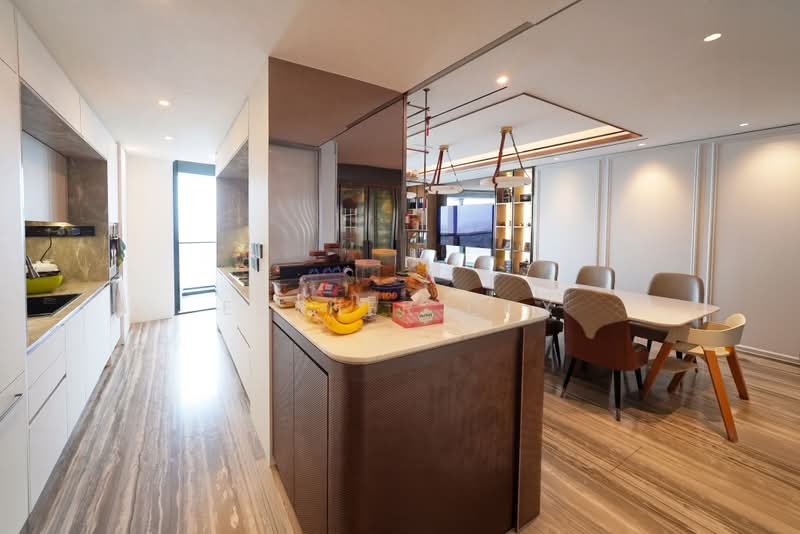 DUO Residences, 1 Fraser Street, 5 Bedrooms, 4,392 sqft, Apartment For Sale, by Esther Clx, 500200332 - Kitchen - PropertyGuru.com.sg