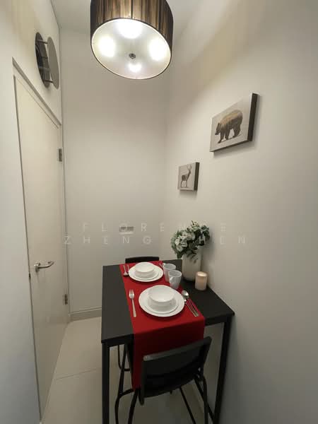 The Regency at Tiong Bahru, 38 Chay Yan Street, Room Rental, 250 sqft, Condominium For Rent, by Florence Zheng Zhen, 500200343 - Dining Room - PropertyGuru.com.sg