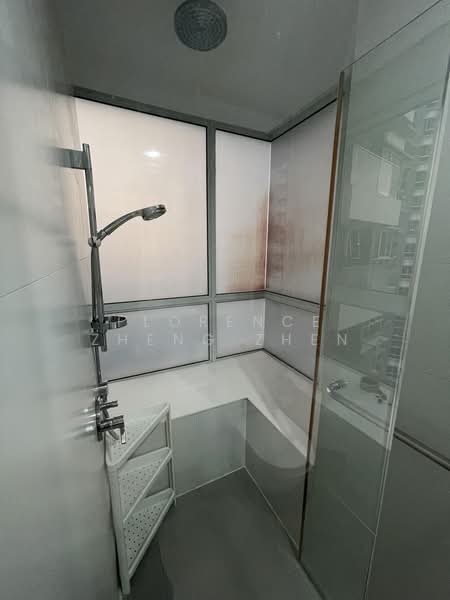 The Regency at Tiong Bahru, 38 Chay Yan Street, Room Rental, 250 sqft, Condominium For Rent, by Florence Zheng Zhen, 500200343 - Bathroom - PropertyGuru.com.sg