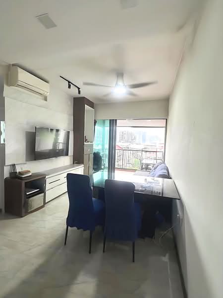 Kingsford Waterbay, 84 Upper Serangoon View, 3 Bedrooms, 893 sqft, Condominium For Sale, by Jean Sia, 500200363 - Living Room - PropertyGuru.com.sg