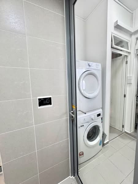 Hundred Trees, 89 West Coast Drive, Room Rental, 250 sqft, Condominium For Rent, by punkin, 500200364 - Interior - PropertyGuru.com.sg