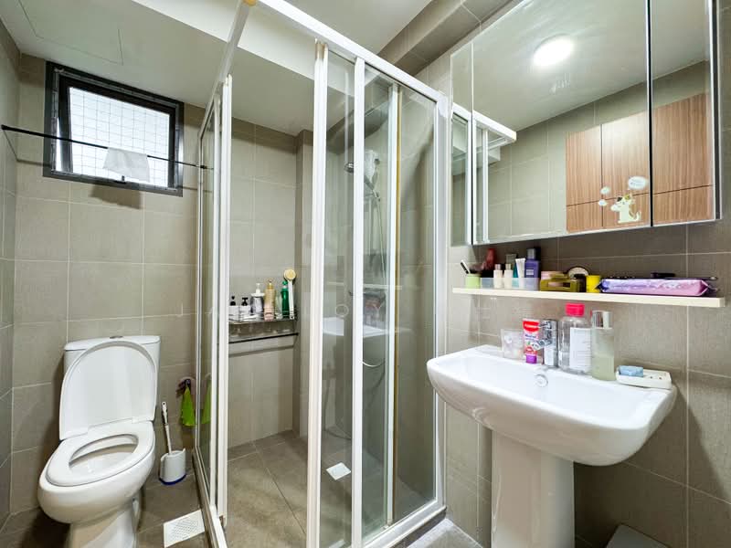 347B Yishun Avenue 11, 347B Yishun Avenue 11, 3 Bedrooms, 990 sqft, HDB Flat For Sale, by Jay Loy 黎仕緯, 500200370 - Bathroom - PropertyGuru.com.sg