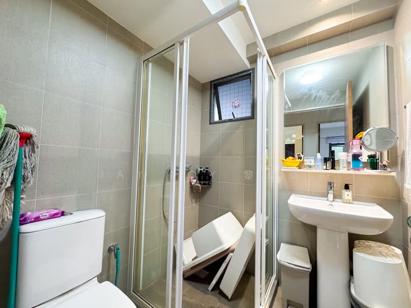 347B Yishun Avenue 11, 347B Yishun Avenue 11, 3 Bedrooms, 990 sqft, HDB Flat For Sale, by Jay Loy 黎仕緯, 500200370 - Bathroom - PropertyGuru.com.sg
